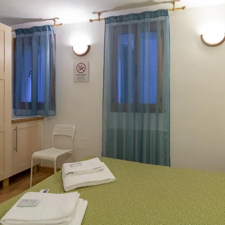 Veneziacentopercento Rooms * Venice