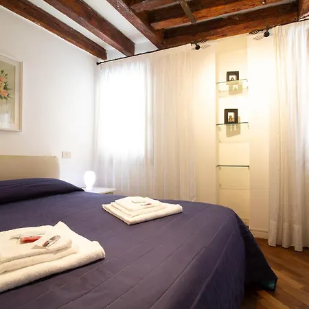 Veneziacentopercento Rooms Guest house