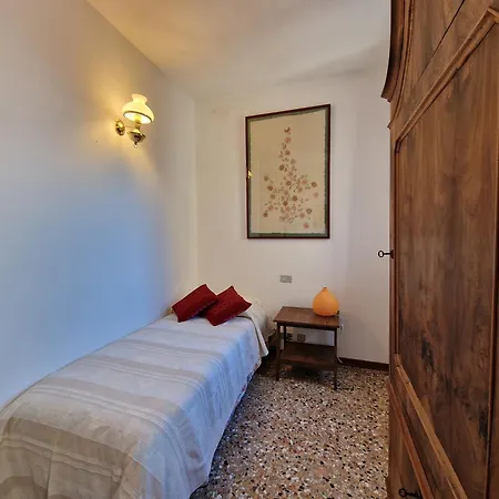 Veneziacentopercento Rooms Guest house *
