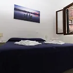 ゲストハウス Veneziacentopercento ヴェネツィア