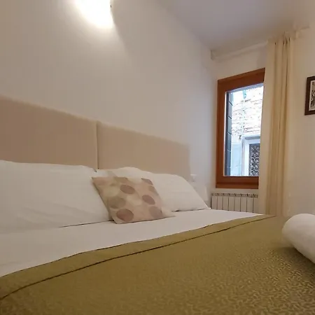 Veneziacentopercento بيت ضيافة البندقية